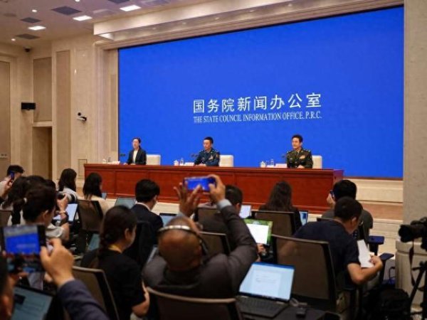 鼎际之家 我军新一代武器装备将集中亮相